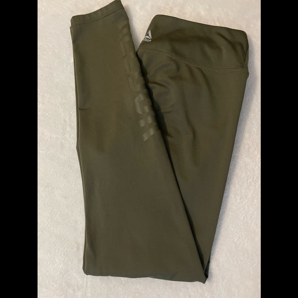 #Like New Reebok Leggings